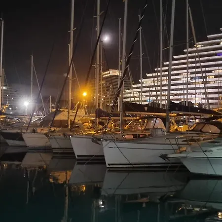 Lux- apparemment à Marina baie des Anges -vue de la mer Villeneuve-Loubet